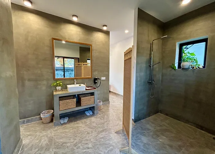 Дом отдыха Spacious Bungalow With Fast Wifi 100Mbps - Weekly Serviced