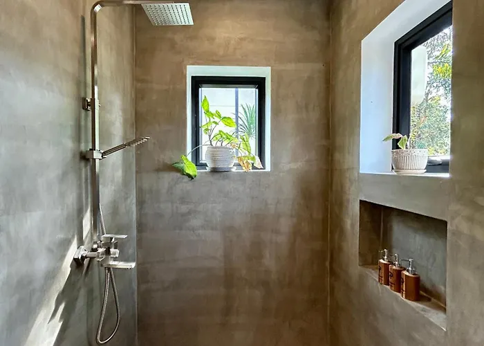 Spacious Bungalow With Fast Wifi 100Mbps - Weekly Serviced Дом отдыха Сиемрип